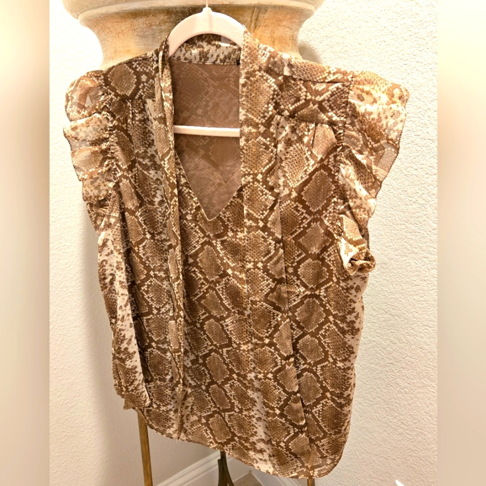 New York & Co. --Ladies Sleeveless Snakeprint Blouse with Bow Size -L